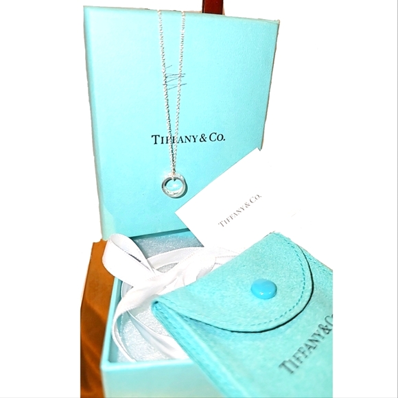 Authentic Tiffany & CO. Sterling Silver Open Atlas Pendant (925) - Picture 4 of 6